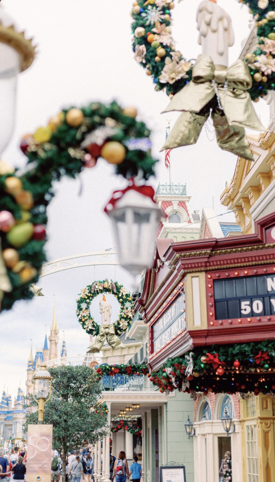 Tips for Mickey's Very Merry Christmas Party